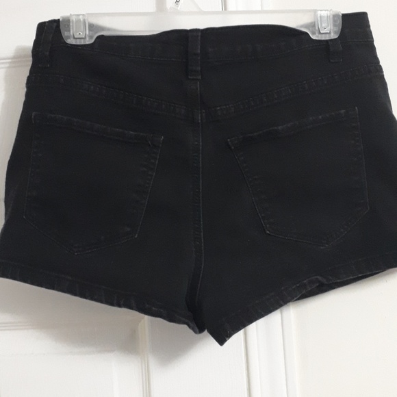 Forever 21 - Picture 2 of 2